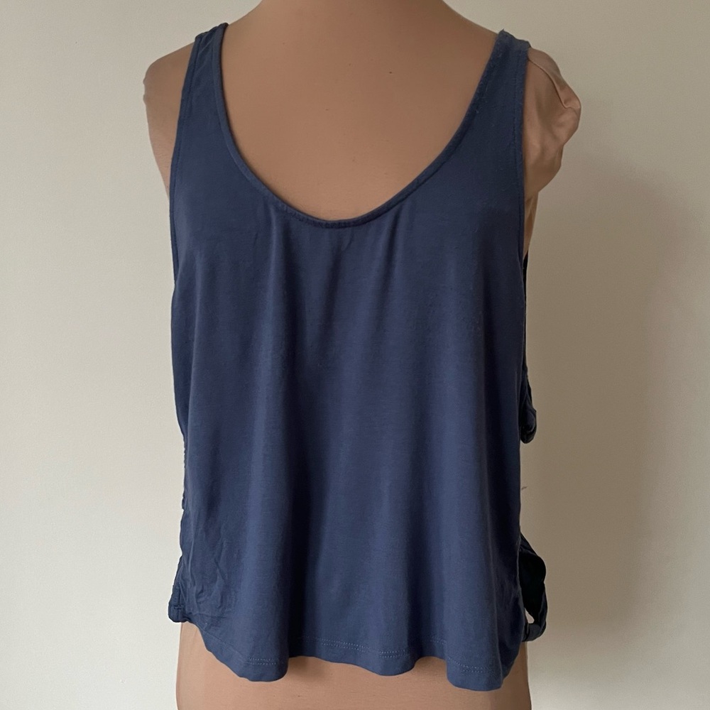 Urban Outfitters Four Leaf Open Side Bow Blue Loose Cropped Tank Top EUC Size M